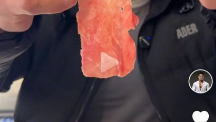 网红带货原切牛肉卷疑合成肉,涉事厂家:疑假冒产品,已报警