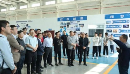搭建校企交流平台 市人才交流服务中心组织高校学子进企业