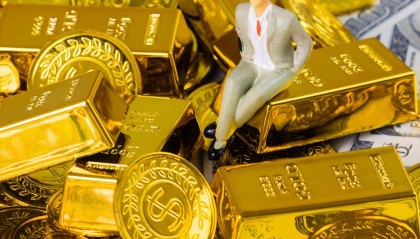 大多数人都继续看涨黄金的时候!高盛预测黄金将暴跌65%