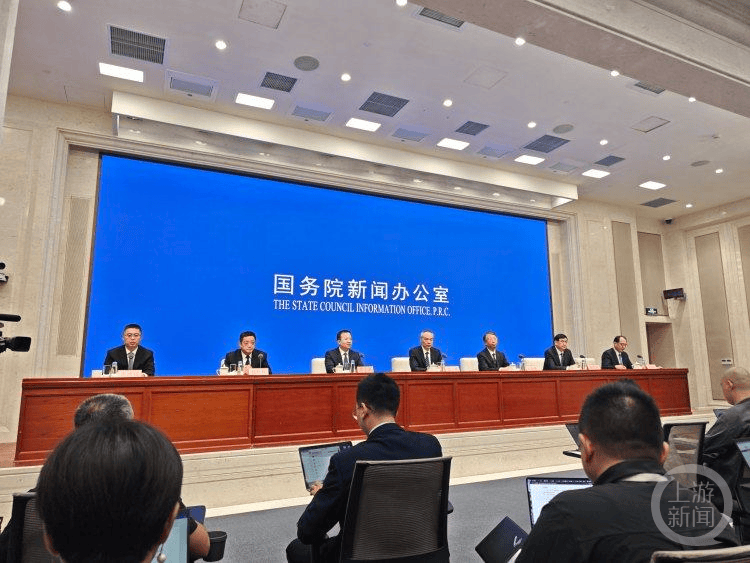 我国现行有效法律306件 地方性法规14000多件