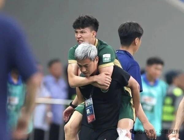 国足新星王钰栋67分钟被换下，浙江U20不敌新疆，末轮将死磕山东