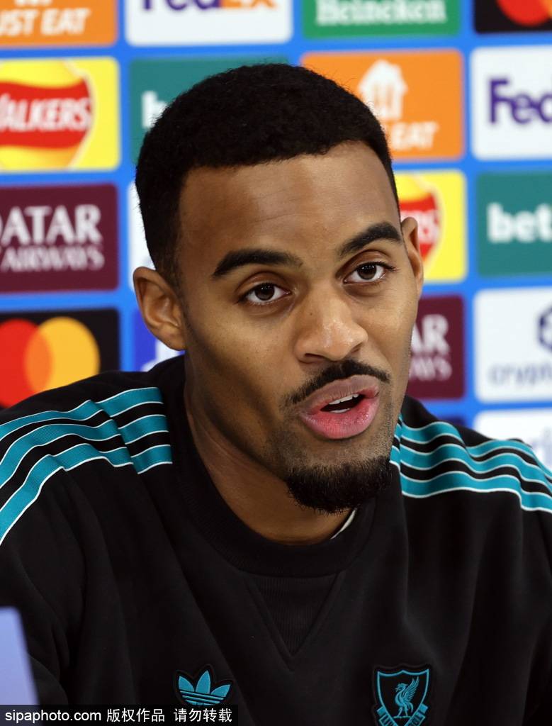 争议!利物浦遭遇争议手球判罚 VAR惹怒红军球迷 标准不一惹争议